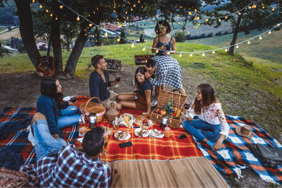 repas dans la nature equipe